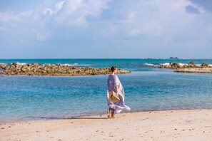 På stranden og strandhåndklær