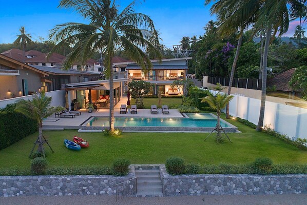 Indoor pool, outdoor pool