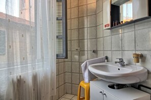 Studio, 1 Bedroom | Bathroom | Shower, free toiletries, bidet - Antica Corte Bonanomi (Como)