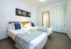 2 bedrooms, iron/ironing board, free WiFi, bed sheets