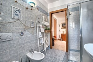 Studio | Badezimmer