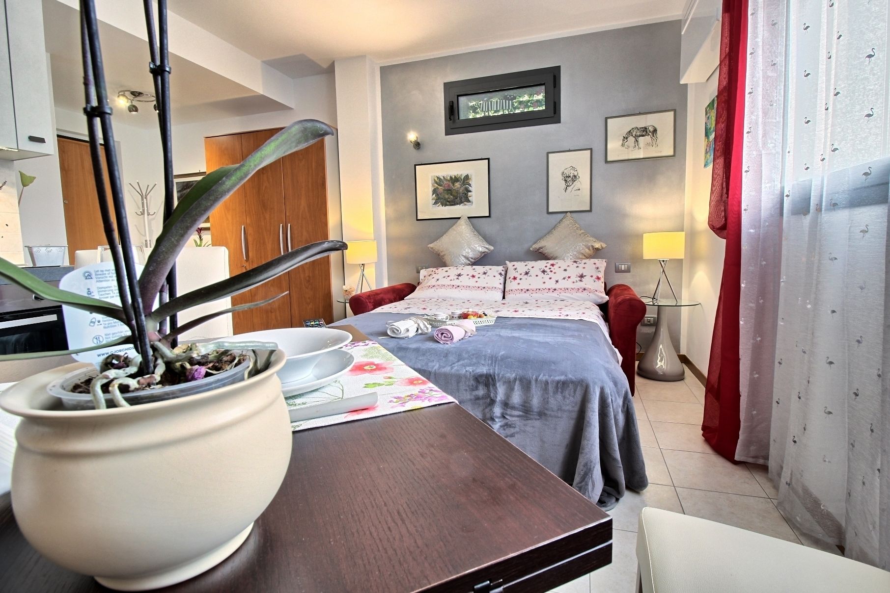 Estúdio | Área de estar | TV de tela plana