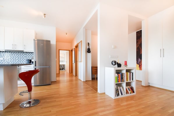 Comfort Apartment, 2 Bedrooms, Balcony (A15 - 143299) | Living area