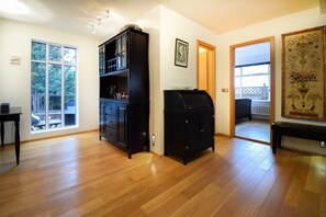 패밀리 하우스, 침실 5개, 온수 욕조, 강 전망 (135259) | 5 개의 침실, 책상, 노트북 작업 공간, 유아용 침대