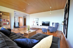 Hus (87230) | Oppholdsrom | Flatskjerm-TV