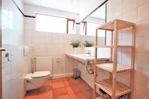 Casa (87230) | Bany | Articles de tocador gratuïts, assecador de cabells i tovalloles 