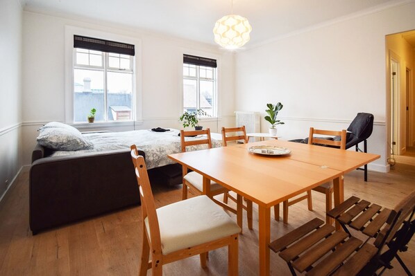 Apartment (145945) | In-room dining