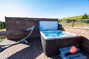 Bồn tắm spa ngoài trời