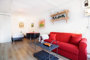 Estúdio conforto (145679) | Área de estar | TV de tela plana