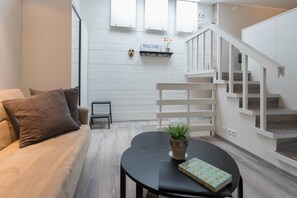 Apartment, 1 Bedroom (130698) | Living area