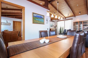 House, 3 Bedrooms (108092) | In-room dining - House S2 (Reykjavik)