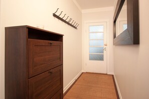 1 bedroom, premium bedding, cribs/infant beds, bed sheets - Apartment R44 (Reykjavik)