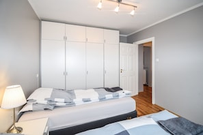 Comfort Apartment, 2 Bedrooms (169801) | Cots/infant beds, free WiFi, bed sheets