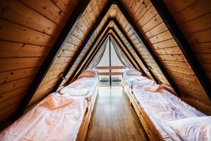 House, 2 Bedrooms (167891) | 2 bilik tidur, cadar katil 