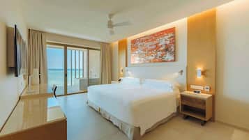 Artículos del minibar gratis y caja de seguridad en la habitación