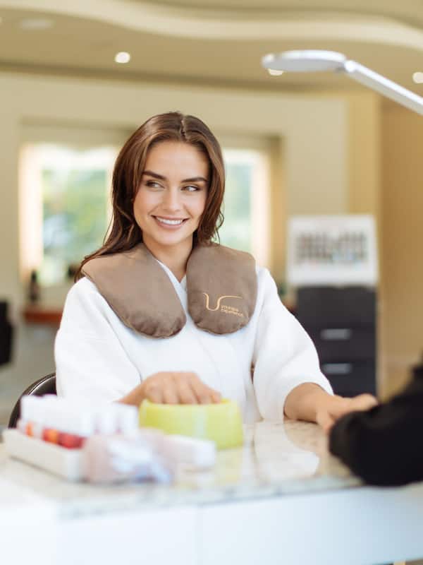 Couples treatment rooms, sauna, hot tub, steam room, body treatments