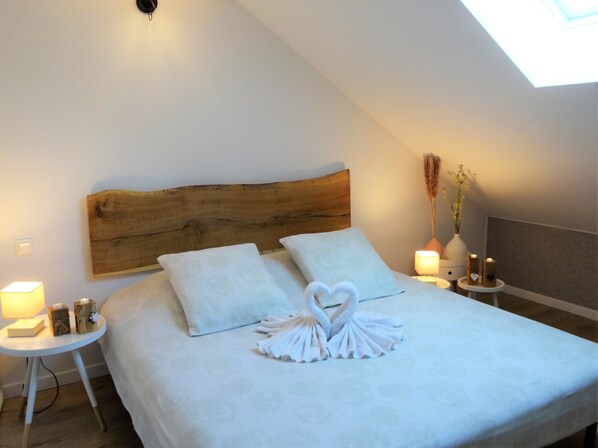 1 bedroom, iron/ironing board, travel cot, free WiFi