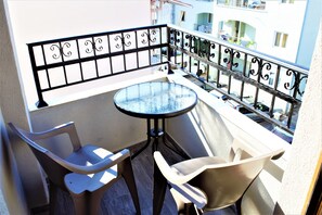 Standard Apartment | Balcony view