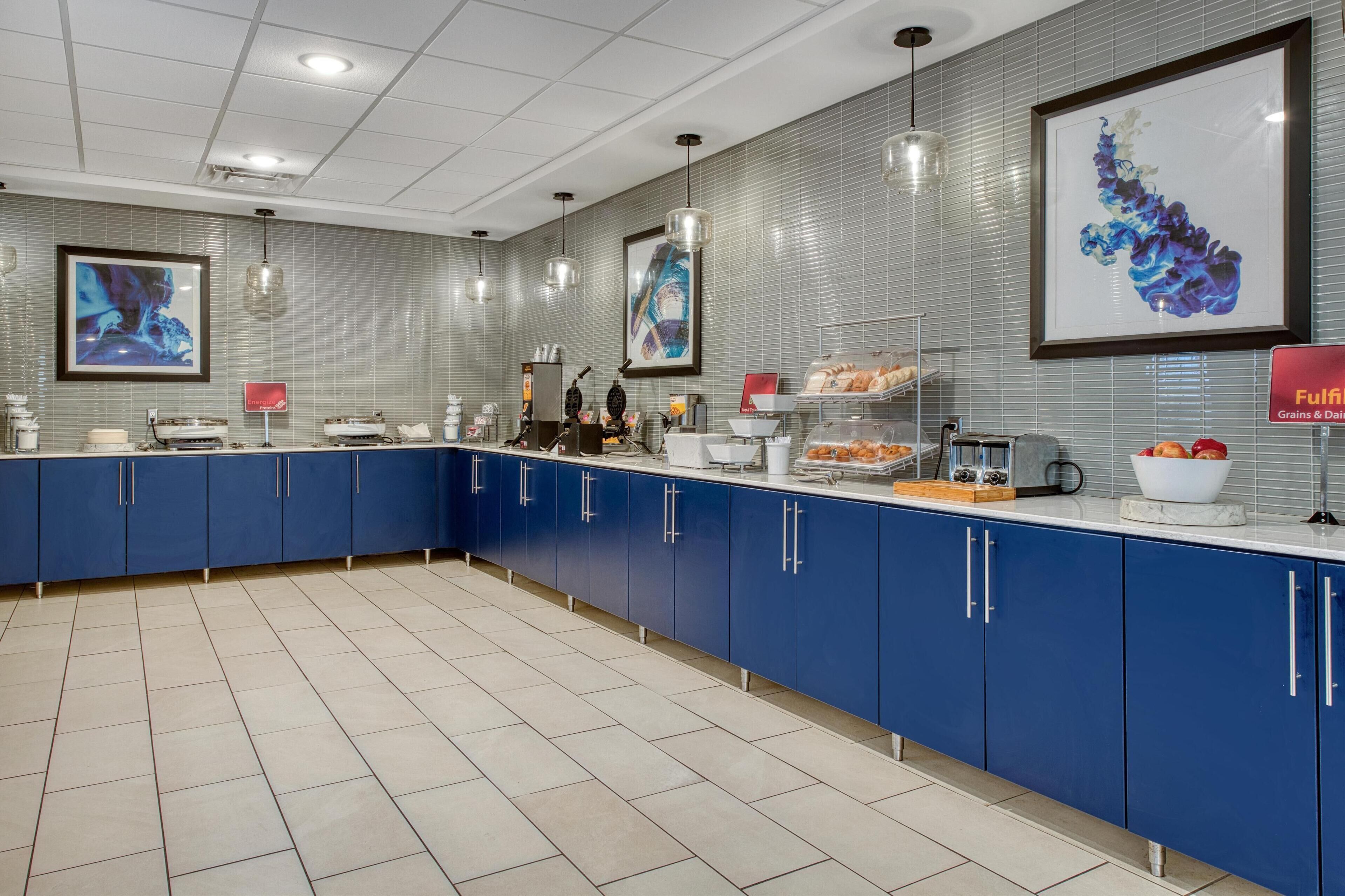 free daily full breakfast