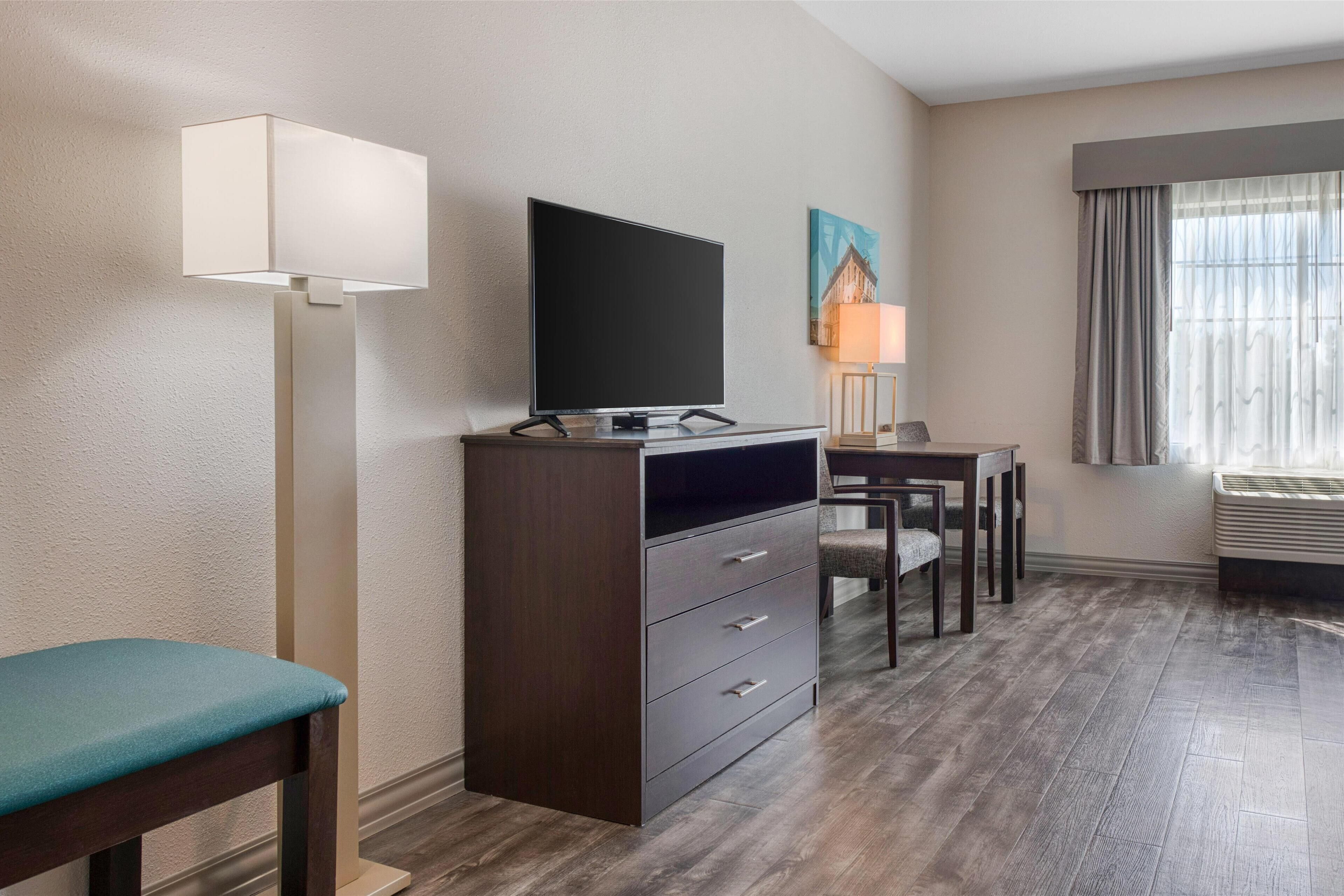 suite, 2 queen beds, non smoking, kitchenette | hypo-allergenic bedding, pillow-top beds, desk, iron/ironing board