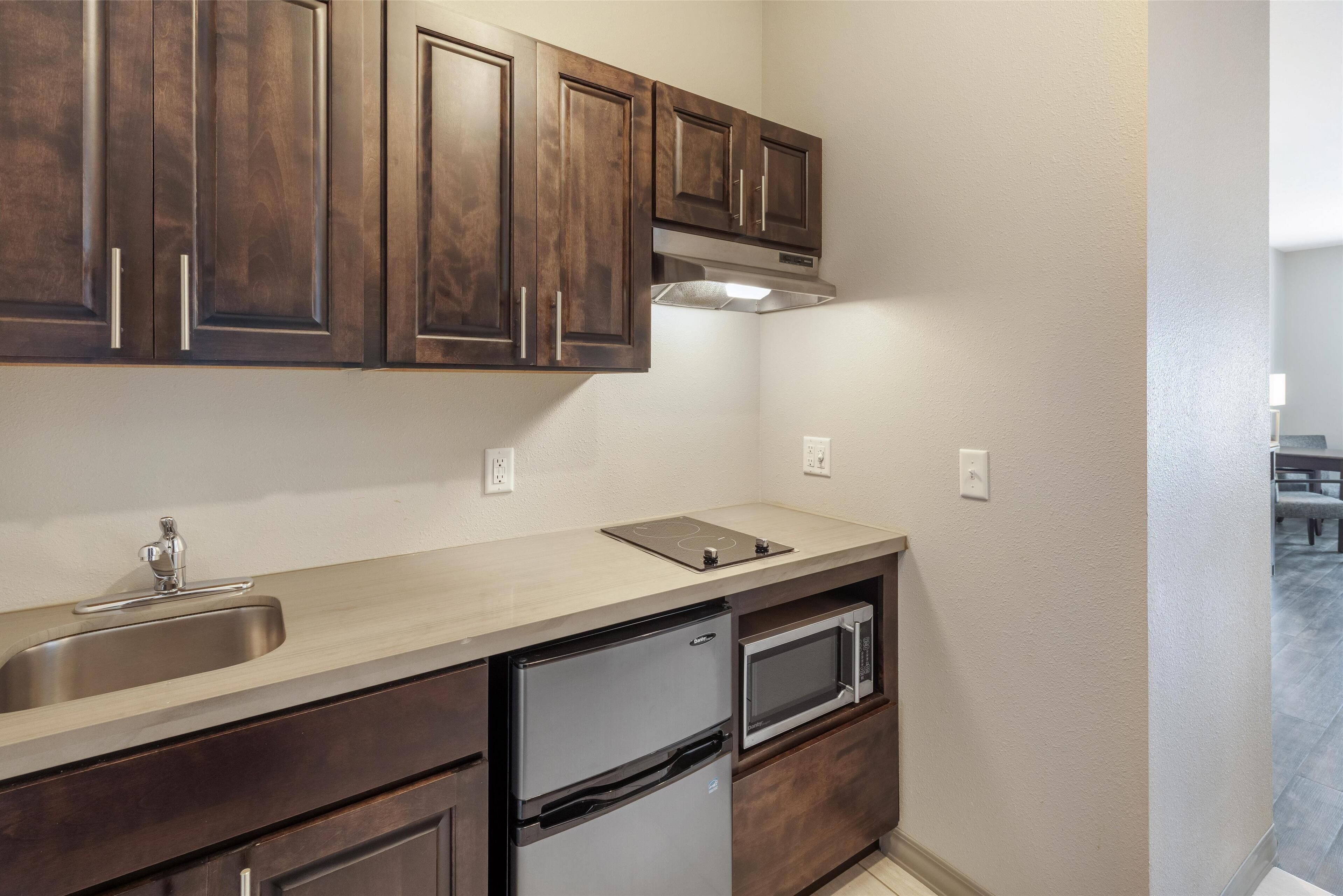 suite, 2 queen beds, non smoking, kitchenette | hypo-allergenic bedding, pillow-top beds, desk, iron/ironing board