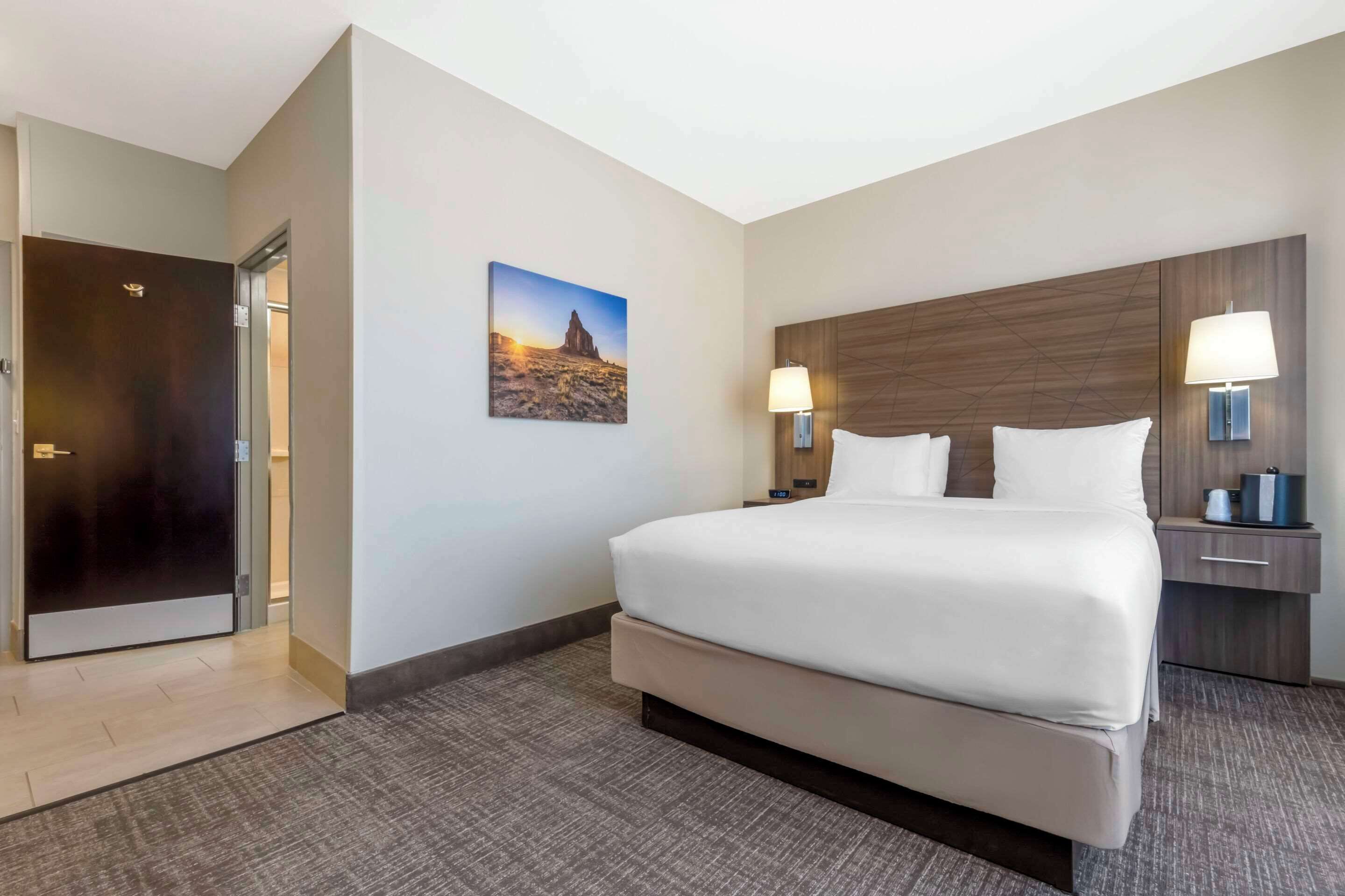 書桌、筆電工作空間、熨斗/熨衣板、免費無線上網