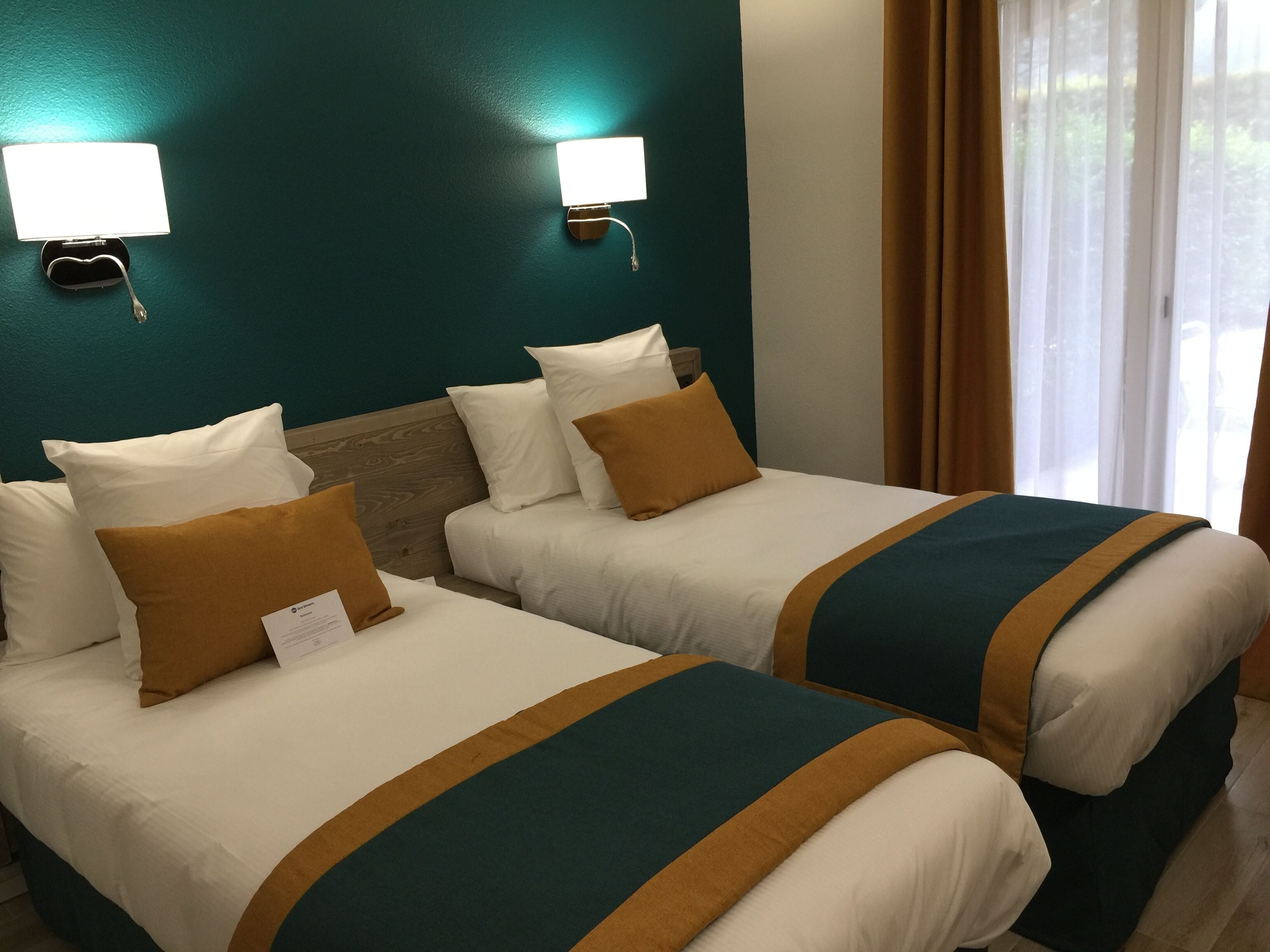 premium bedding, pillow-top beds, minibar, in-room safe