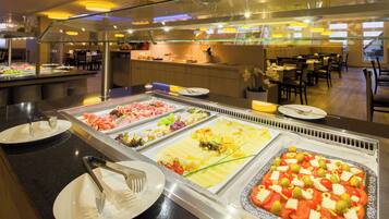 Daily buffet breakfast (EUR 16 per person)