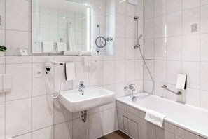 Standard Room, Multiple Beds, Kitchenette (Converts to 2 Twin Beds;with Sofabed) | Bathroom