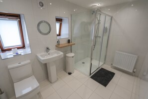 ห้องทวิน, ห้องน้ำรวม | ห้องน้ำ