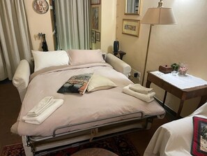 1 bedroom, iron/ironing board, free WiFi, bed sheets