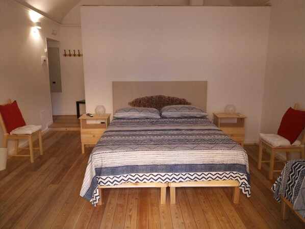 Quadruple Room, City View | Minibar, in-room safe, blackout drapes, soundproofing - Munaciello Rooms (Naples)