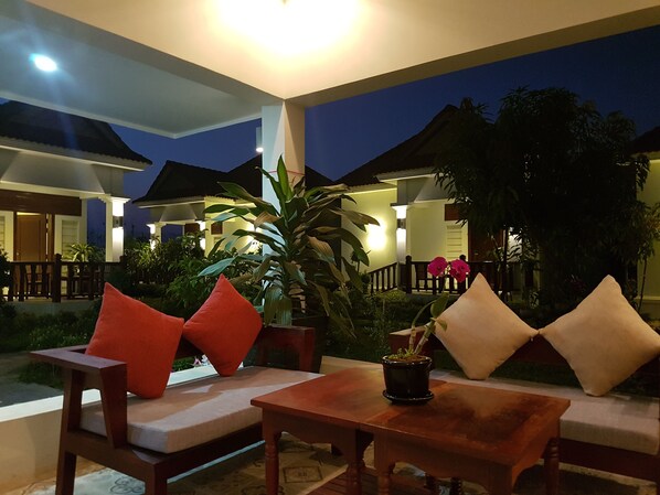 ロビー応接スペース