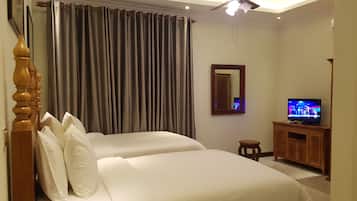 Villa Twin | In-room safe, desk, free WiFi, bed sheets