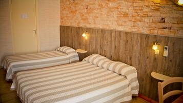 Twin Room | 1 bedroom, individually decorated, individually furnished, desk