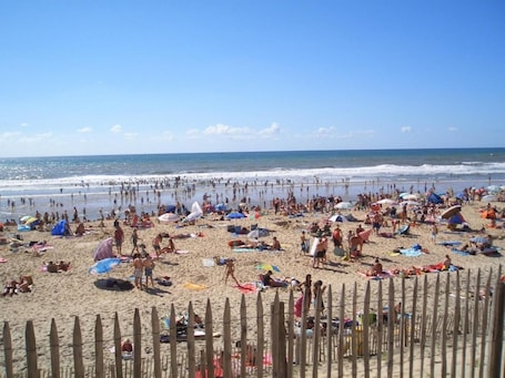 Una playa cerca