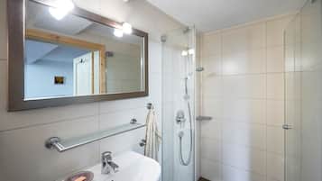 Room, Garden View | Bathroom | Separate bathtub and shower, hair dryer, heated floors, towels