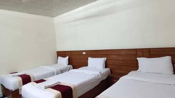 Deluxe Triple Room, 3 Single Beds, Hill View