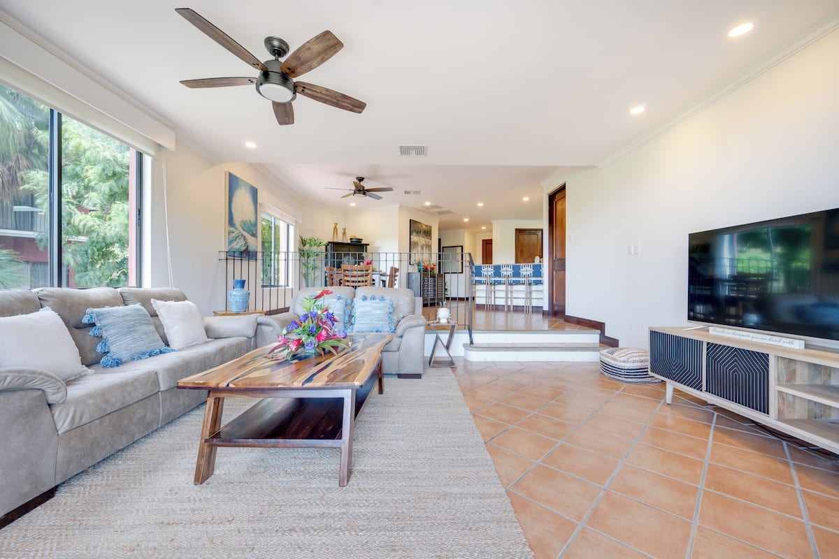 Bougainvillea 9203 - Luxury Apartment | 거실 공간