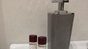 Deluxe Double Room (Pink Room) | Bathroom - Villa Longardi (Zafferana Etnea)