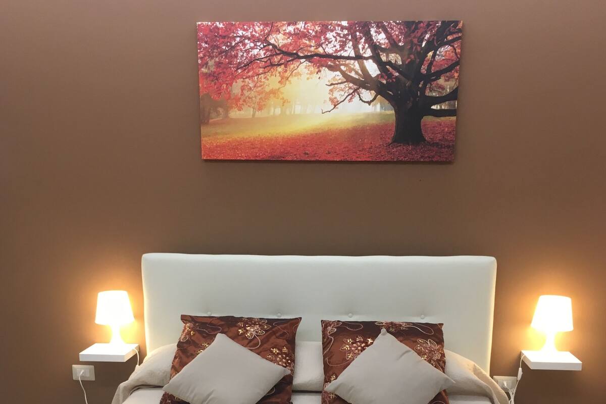 Deluxe Double Room (Brown Room) | Free minibar items, in-room safe, desk, iron/ironing board (on request)