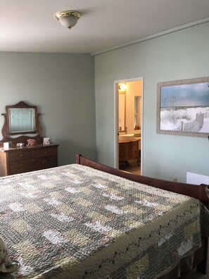 3 Schlafzimmer, Schreibtisch, Bügeleisen/Bügelbrett, kostenloses WLAN