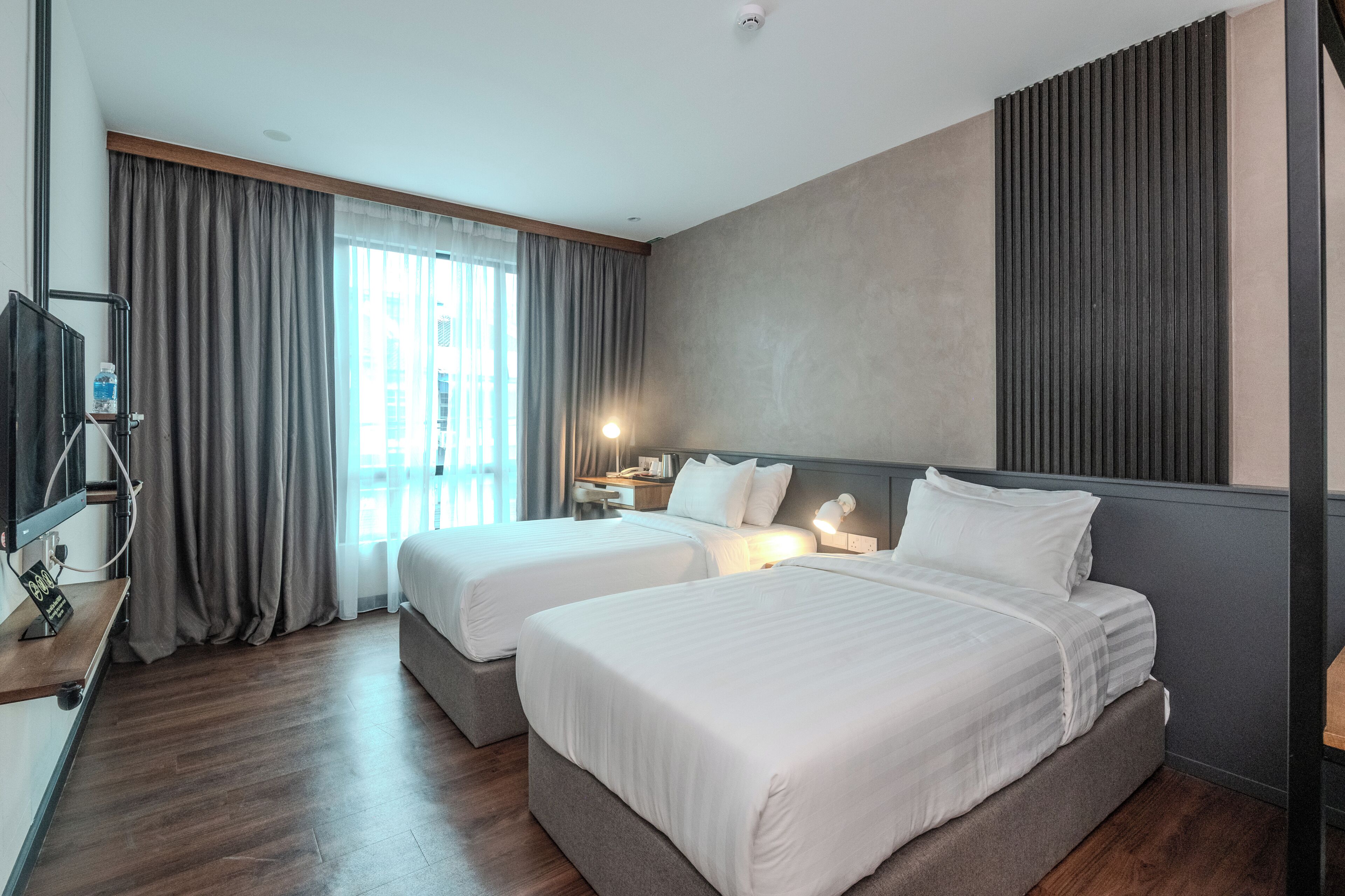 スーペリア ツインルーム シングルベッド 2 台 | デスク、アイロン / アイロン台、ベビーベッド (無料)、WiFi (無料)