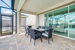 Flat-screen TV - Solara Resort 1779 (Kissimmee)