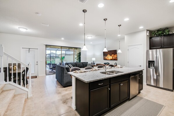 Condo, 5 habitaciones | Cocina privada | Refrigerador, microondas, horno y parrilla de estufa 