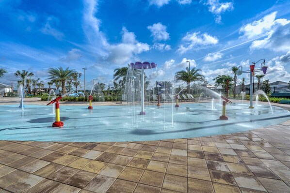 Apartment, 6 Schlafzimmer | Kinderbecken | Außenpool