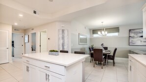 Leilighet, 2 soverom | Spiseområde på rommet