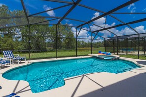 Villa, 6 Schlafzimmer | Innenpool