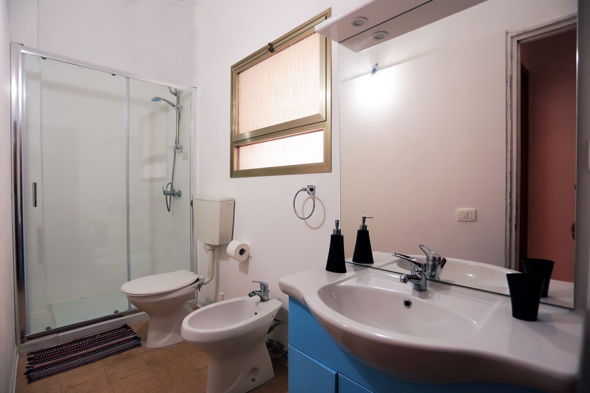 Appartamento, 2 camere da letto | Bagno | Doccia, soffione a pioggia, bidet, asciugamani