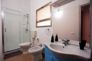 Apartment, 2 Bedrooms | Bathroom